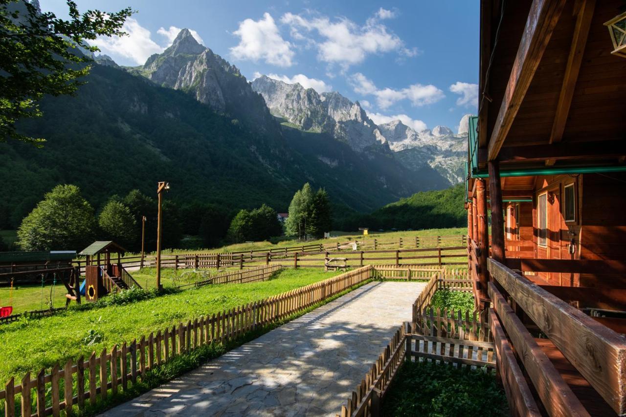 Bungalows Katun Maja Karanfil Gusinje Ngoại thất bức ảnh